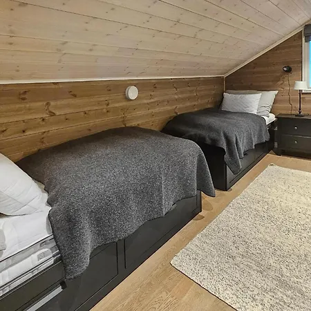 5 Bedroom In Edland