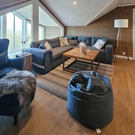 Holiday home 5 Bedroom In Edland Vagslivatnet